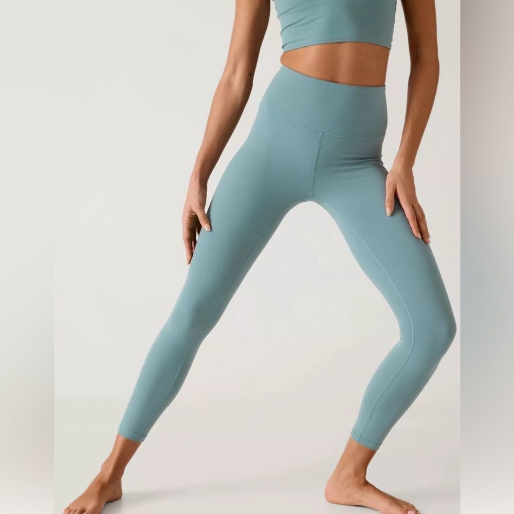 NWT Athleta Ultra High Rise Elation 7/8 Tight.  Oxidied Green. 1X.